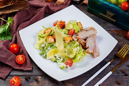 Цезарь с курицей