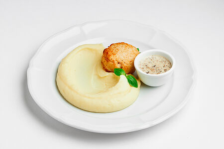 Детская котлетка из индейки с пюре