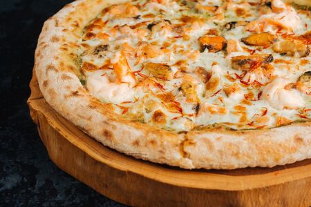Пицца с морепродуктами