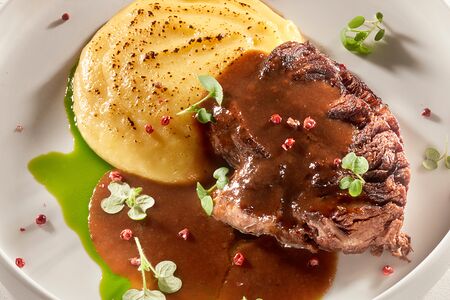 Томленая говядина Beef neck