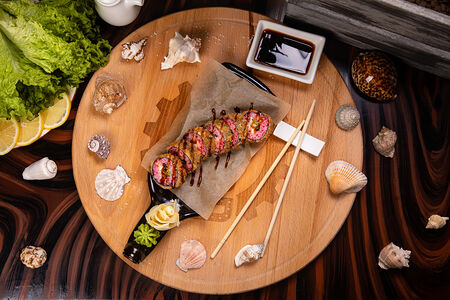 Темпура маки с угрем фирменные