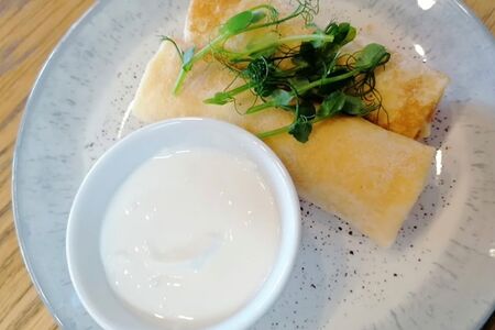 Блинчики с ветчиной и моцареллой