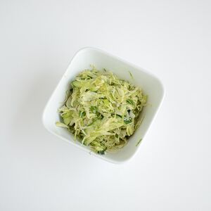 Капуста с огурцом