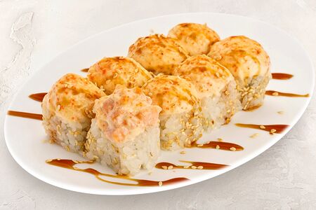 Запеченный сливочный ролл ориджинал с лососем