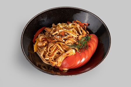 Пшеничная лапша с курицей