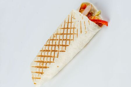 Сырный сэндвич-ролл с печеным перцем