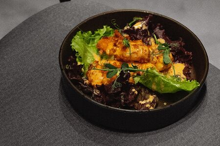 Креветки под соусом Том Ям