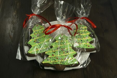 Имбирный пряник с глазурью Елочка