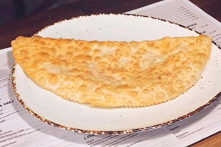 Чебурек с сыром