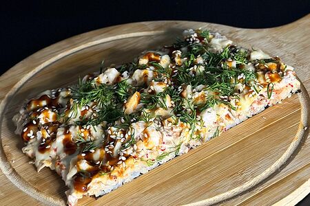 Суши-пицца с угрем 1/2