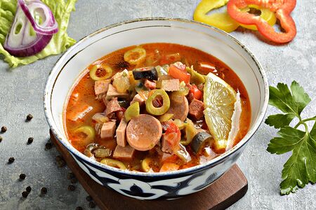 Солянка мясная