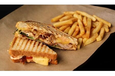 Завтрак сэндвич сыр-ветчина