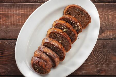 Соленые гренки