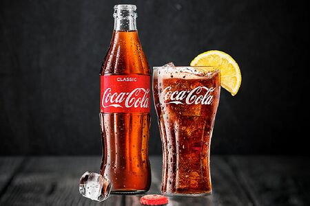 Газированный напиток Coca-Cola