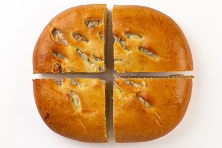 Пирог горбушей и картошкой