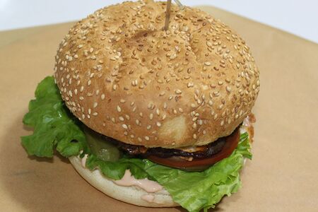 Бургер с котлетой из говядины