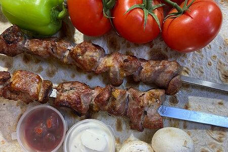 Шашлык из cвинoй шейки