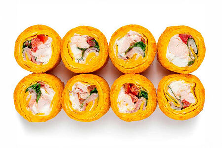 Жареная тортилья с беконом и курицей