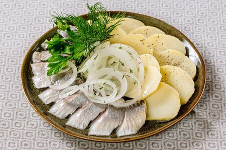 Сельдь с картофелем
