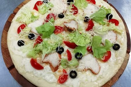 Пицца Цезарио с курицей