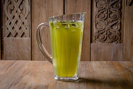 Тархуновый домашний лимонад