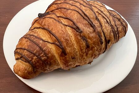 Круассан с шоколадом