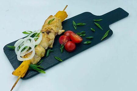 Шашлык куриный с маринованными овощами