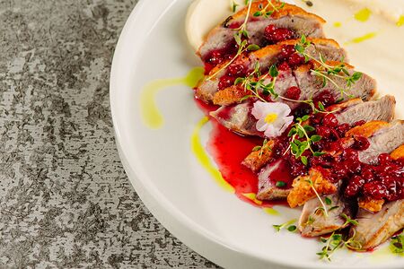 Утиное филе с запечённым картофелем