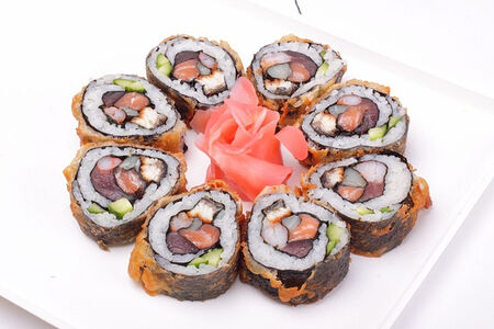 Горячий ролл Пять морей