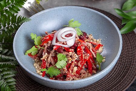 Салат с говядиной и фасолью