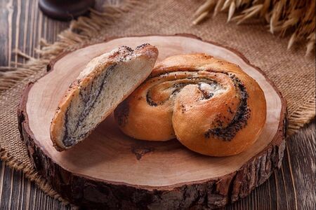 Плюшка с маком