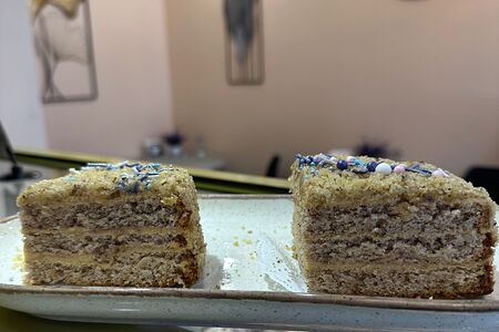 Ореховый (кусочек торта)