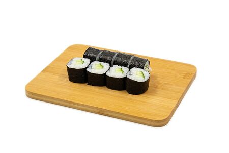 Хосомаки с огурцом