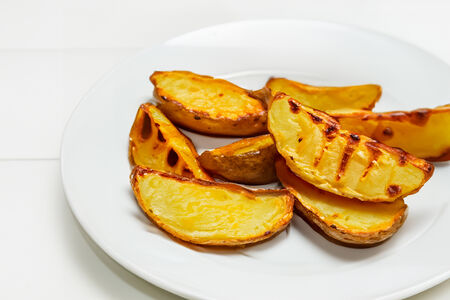 Картофель дольками на гриле