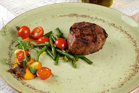 Филе зернового откорма с зеленой фасолью