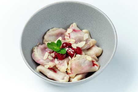 Вареники с вишней