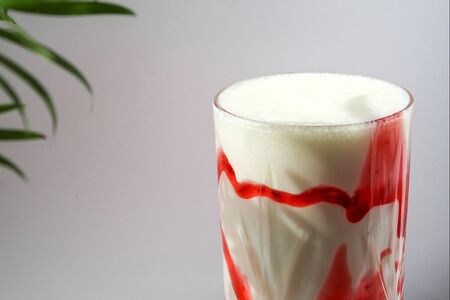 Милкшейк Вишня-банан