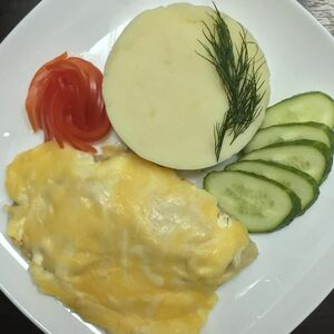 Рыбка, запеченная под сыром