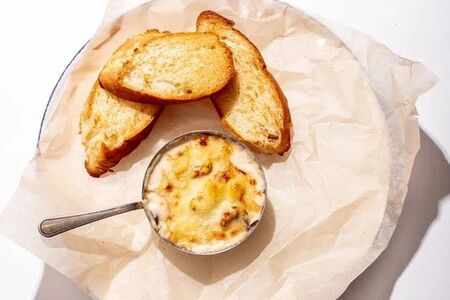 Жюльен с ветчиной и грибами