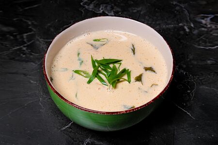 Сливочный суп с лососем