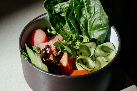 Поке-боул с тунцом