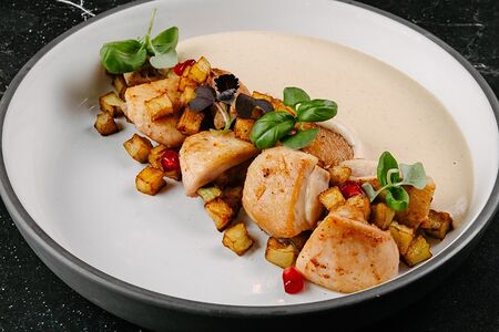 Сациви с золотистым цыплёнком