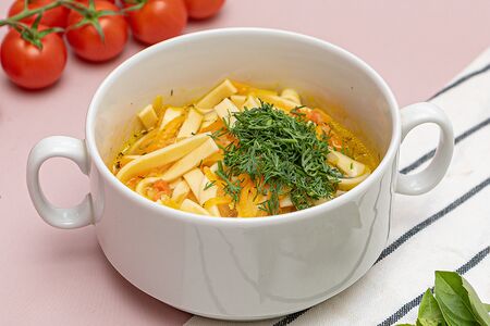 Куриный суп с лапшой