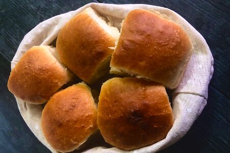 Хлебная корзина из 3-х булочек