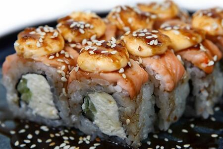 Ролл запеченная Филадельфия Lite