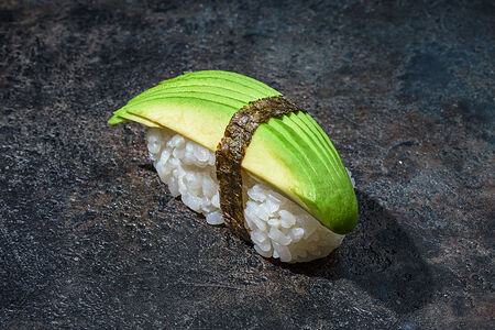 Авокадо нигири