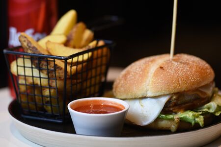 Комбо Чизбургер с говядиной халяль