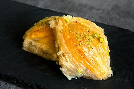 Пахлава Мидия