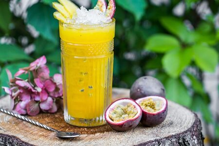 Домашний лимонад манго-маракуйя