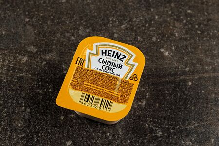 Соус сырный Heinz